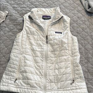 Patagonia White vest size L